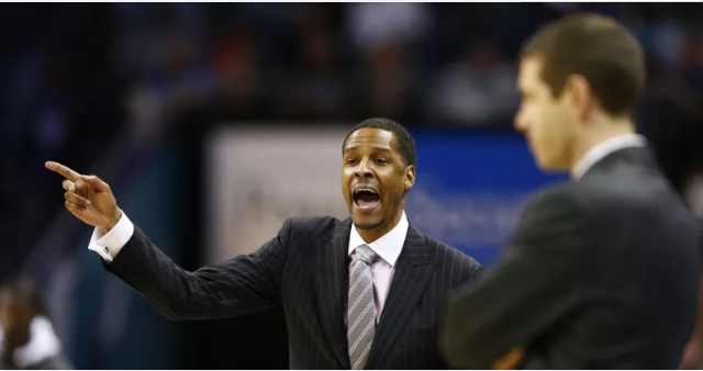 独行侠助理斯蒂芬·塞拉斯将参加火箭队主教练的第二轮面试